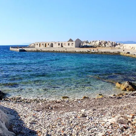 And By The Sea Zaklopatica, - 8339