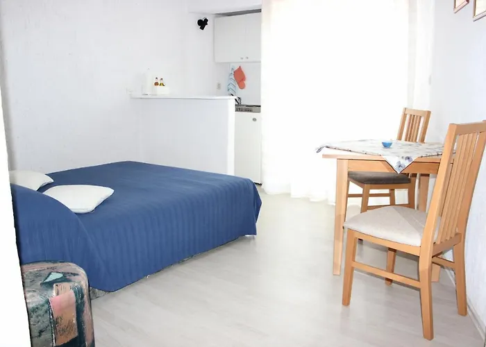 And By The Sea Zaklopatica, - 8339 招待所 Lastovo